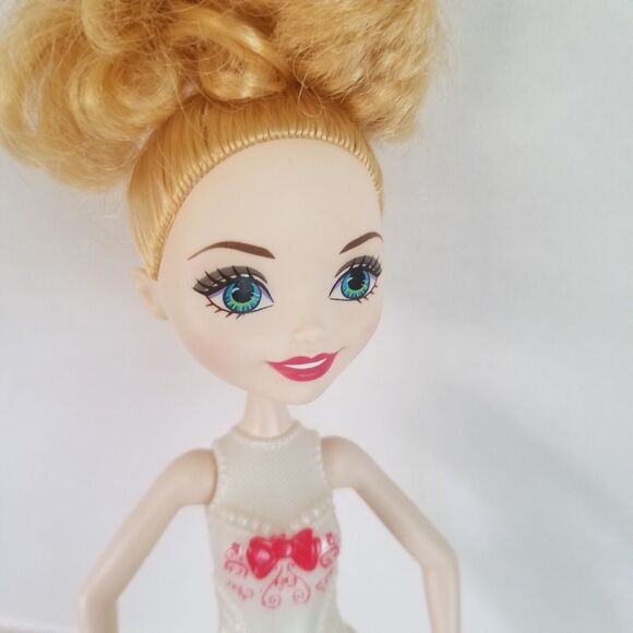 Ever After High First Chapter Apple White Doll Ballerina Outfit Shoes Lot of 2 - Picture 10 of 16